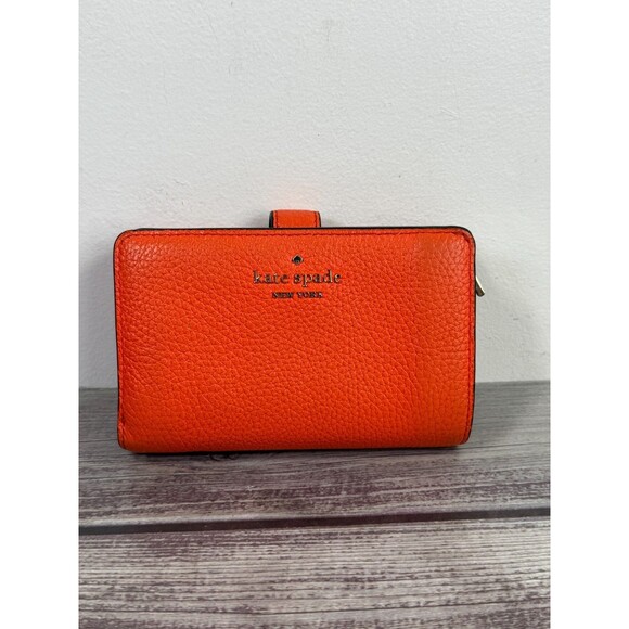 Kate Spade New York Wallet Coral Pebbled Leather Compact Bifold Zip Coin Pocket - Picture 1 of 13